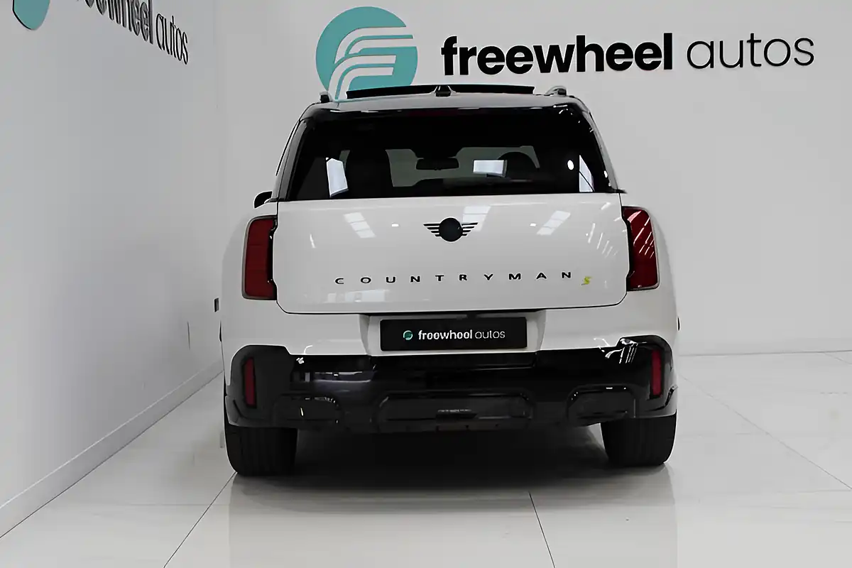 Used 2024 MINI Electric Countryman Se Sport White - Interior and Exterior details 5