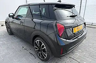 Used 2024 MINI Hatch C Classic Black - Interior and Exterior details 11