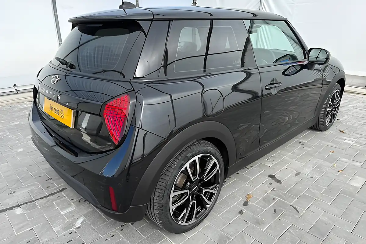 Used 2024 MINI Hatch C Classic Black - Interior and Exterior details 12