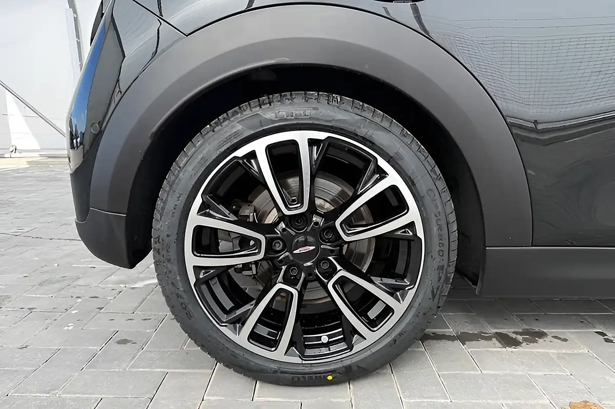 Used 2024 MINI Hatch C Classic Black - Interior and Exterior details 13