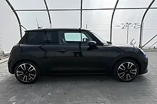 Used 2024 MINI Hatch C Classic Black - Interior and Exterior details 3