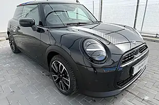 Used 2024 MINI Hatch C Classic Black - Interior and Exterior details 5