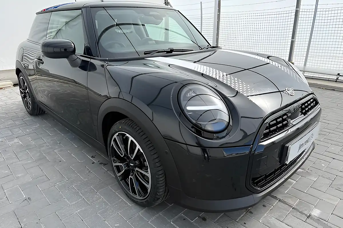Used 2024 MINI Hatch C Classic Black - Interior and Exterior details 5