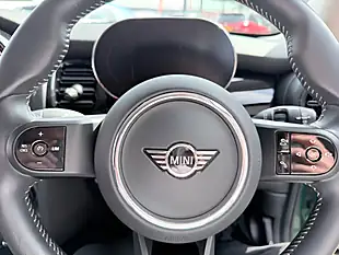 Used 2024 MINI Hatch Classic Green - Interior and Exterior details 18