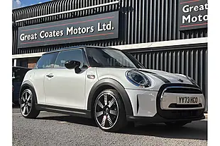 Used 2024 MINI Hatch Cooper Exclusive Nanuq White - Interior and Exterior details 2