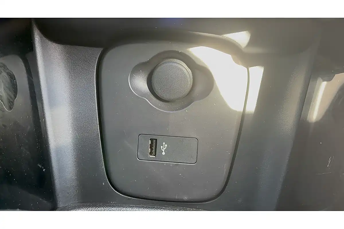 Used 2024 MINI Hatch Cooper Exclusive Nanuq White - Interior and Exterior details 20