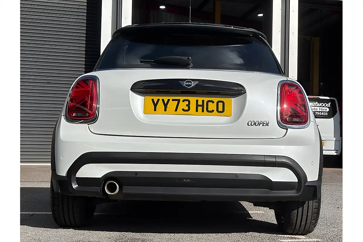 Used 2024 MINI Hatch Cooper Exclusive Nanuq White - Interior and Exterior details 5