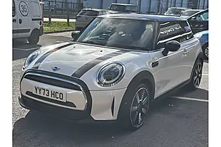 Used 2024 MINI Hatch Cooper Exclusive Nanuq White - Interior and Exterior details 8