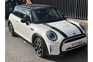 Used 2024 MINI Hatch Cooper Exclusive Nanuq White - Interior and Exterior details 9