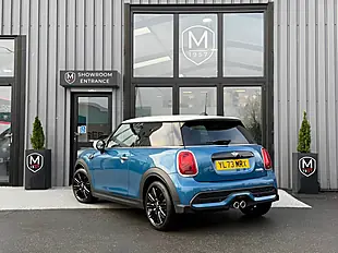 Used 2024 MINI Hatch Cooper S Exclusive Blue - Interior and Exterior details 2