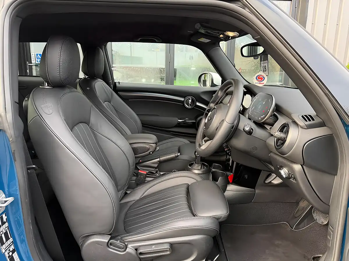Used 2024 MINI Hatch Cooper S Exclusive Blue - Interior and Exterior details 5
