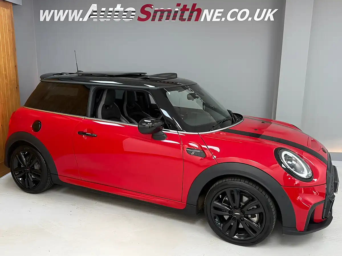 Used 2024 MINI Hatch Sport Red - Interior and Exterior details 10
