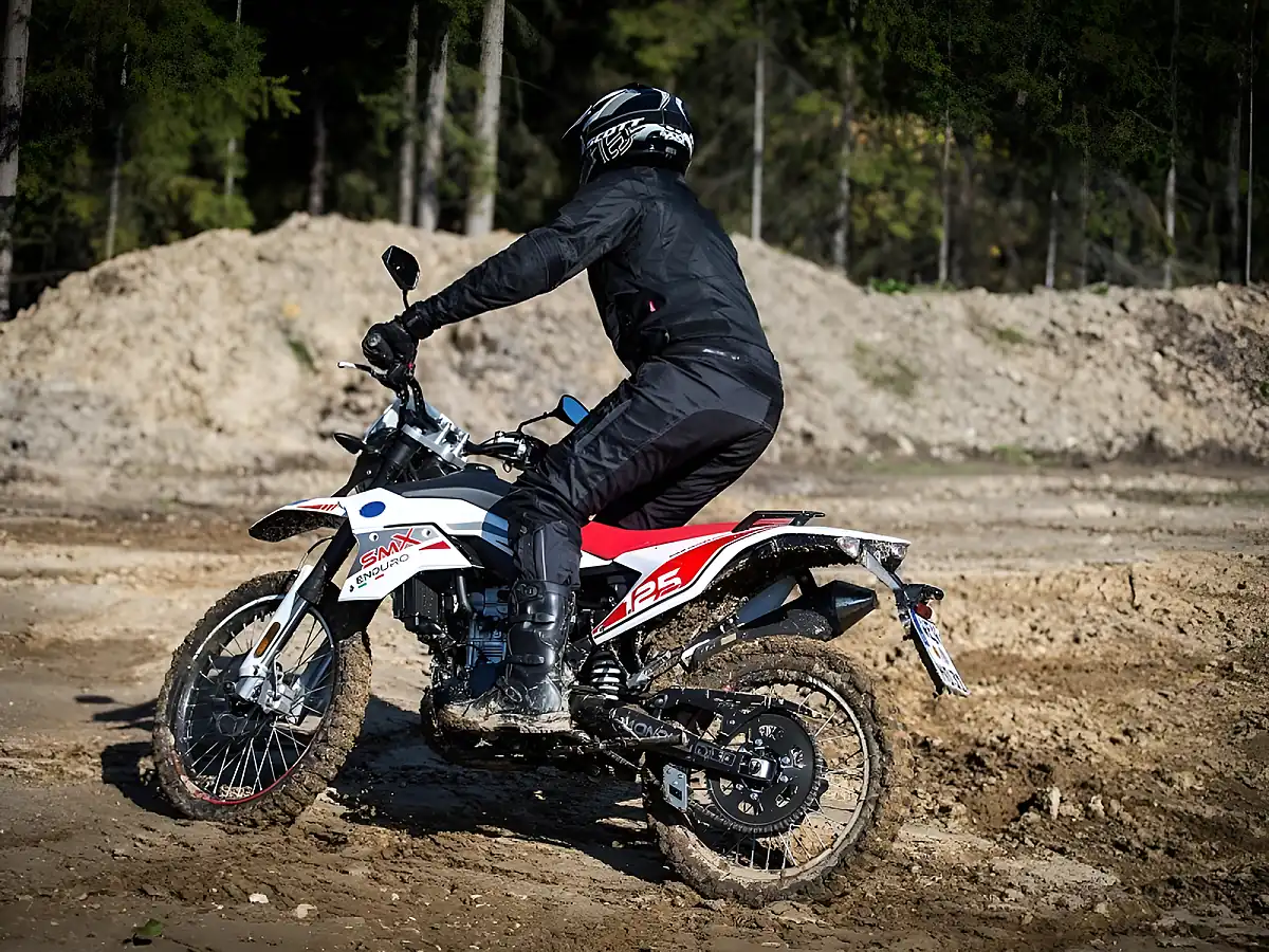 Used 2024 Mondial Smx Enduro Cbs Blue/Black - Interior and Exterior details 6