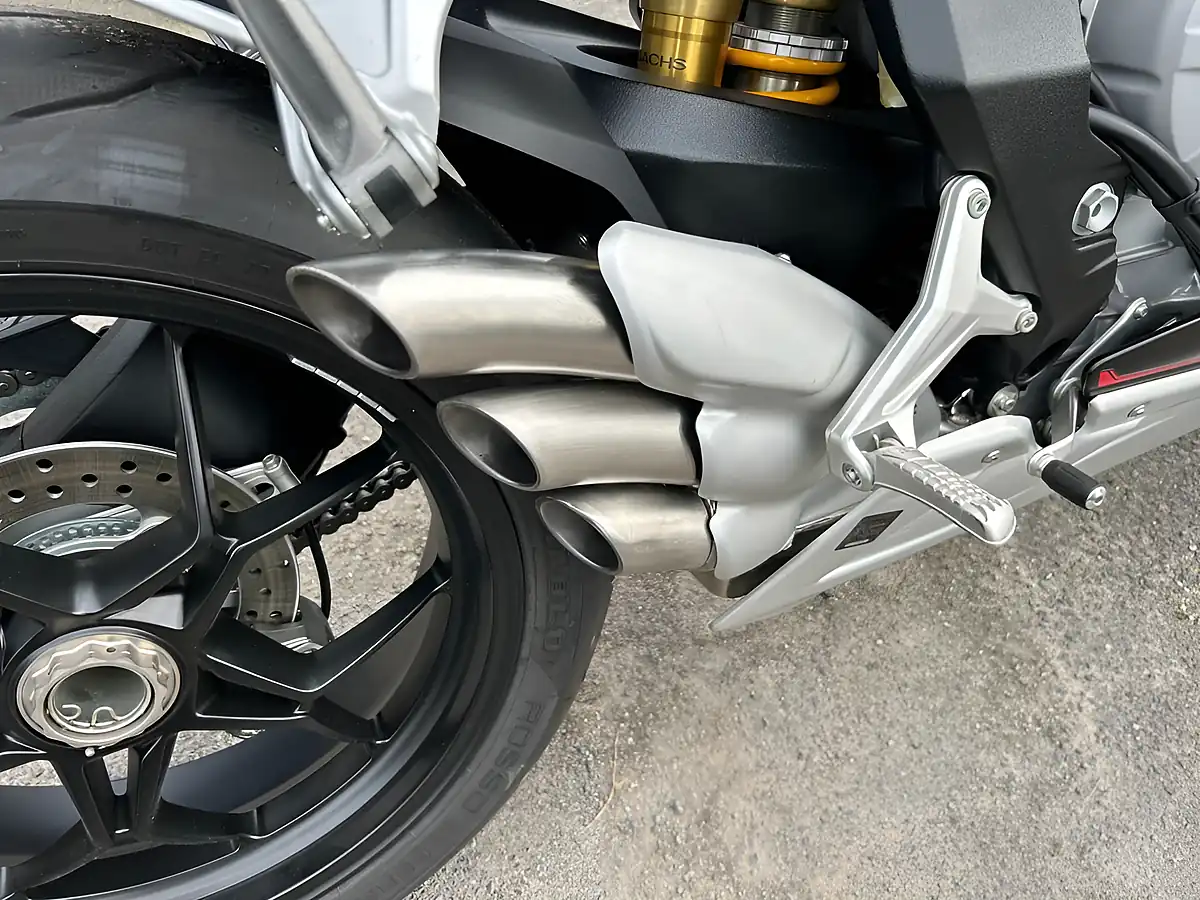 Used 2024 Mv Agusta F3 Special Edition Stealth Stealth Black - Interior and Exterior details 4