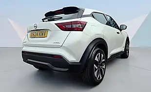 Used 2024 Nissan Juke Acenta Premium Arctic White - Interior and Exterior details 10
