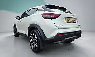 Used 2024 Nissan Juke Acenta Premium Arctic White - Interior and Exterior details 11