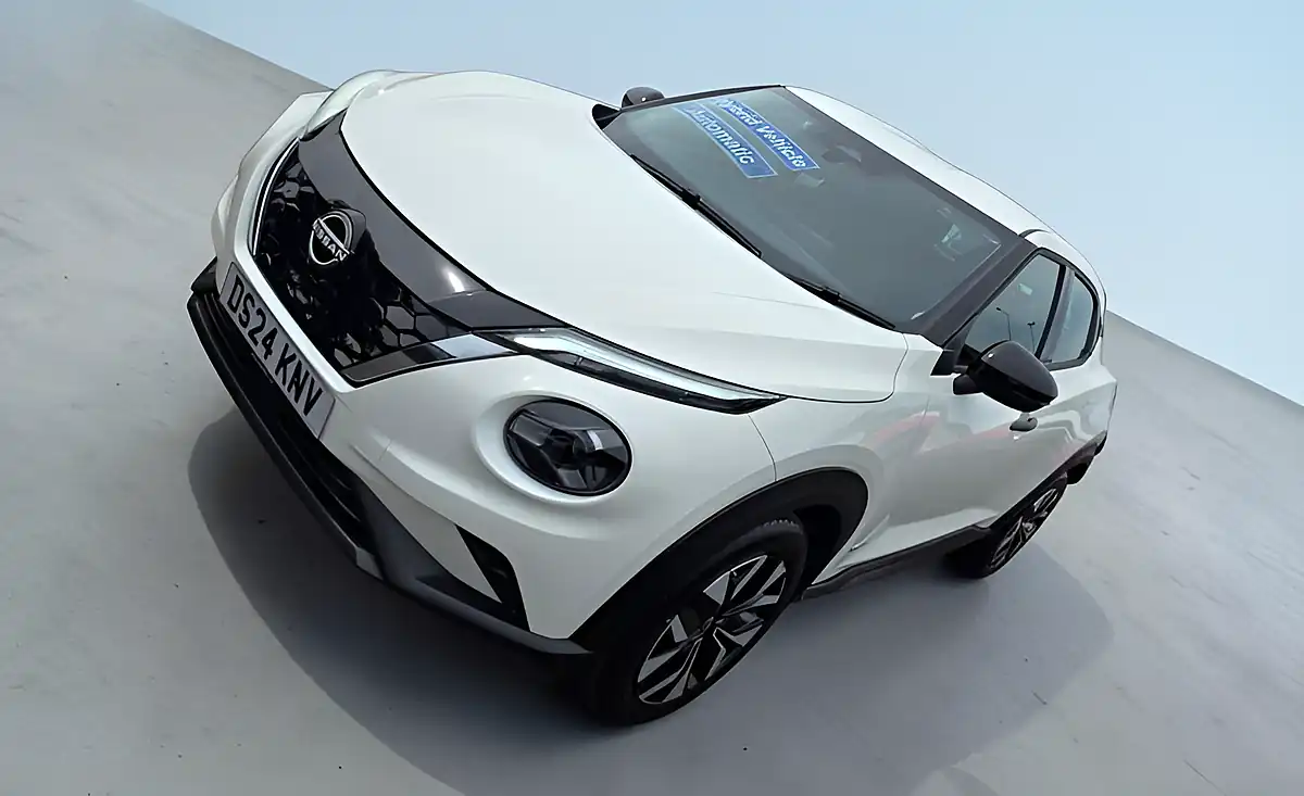 Used 2024 Nissan Juke Acenta Premium Arctic White - Interior and Exterior details 5