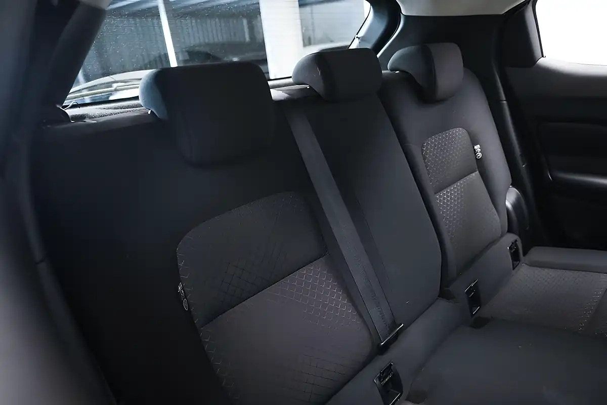 Used 2024 Nissan Juke Acenta Premium Silver - Interior and Exterior details 10