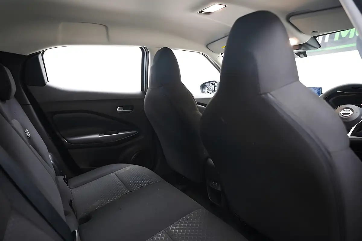 Used 2024 Nissan Juke Acenta Premium Silver - Interior and Exterior details 11