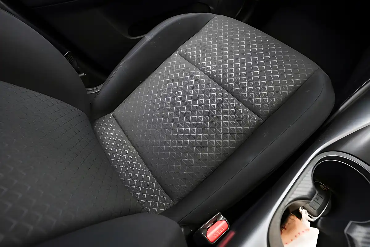 Used 2024 Nissan Juke Acenta Premium Silver - Interior and Exterior details 14