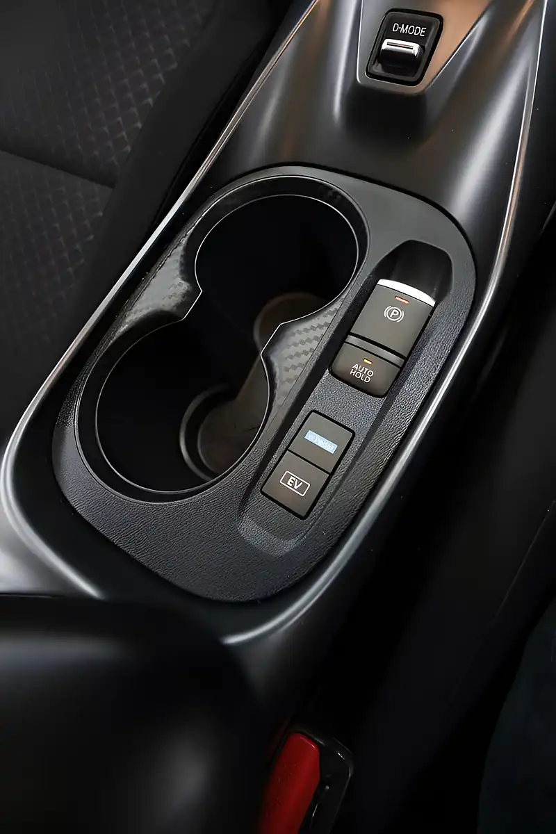 Used 2024 Nissan Juke Acenta Premium Silver - Interior and Exterior details 15