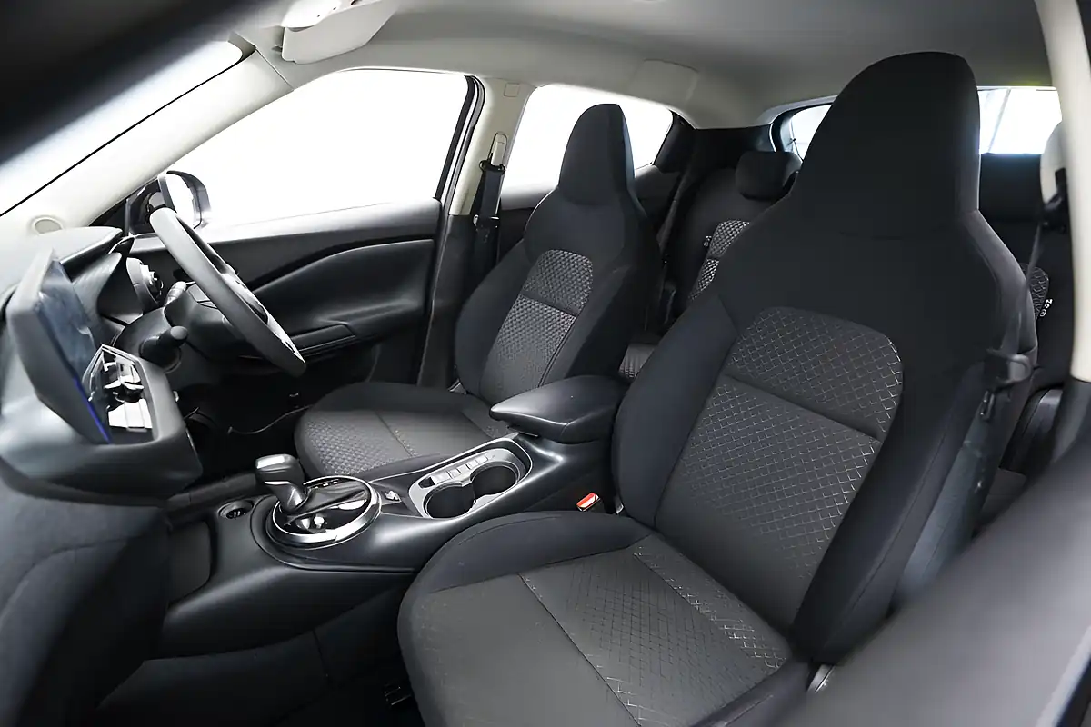 Used 2024 Nissan Juke Acenta Premium Silver - Interior and Exterior details 19