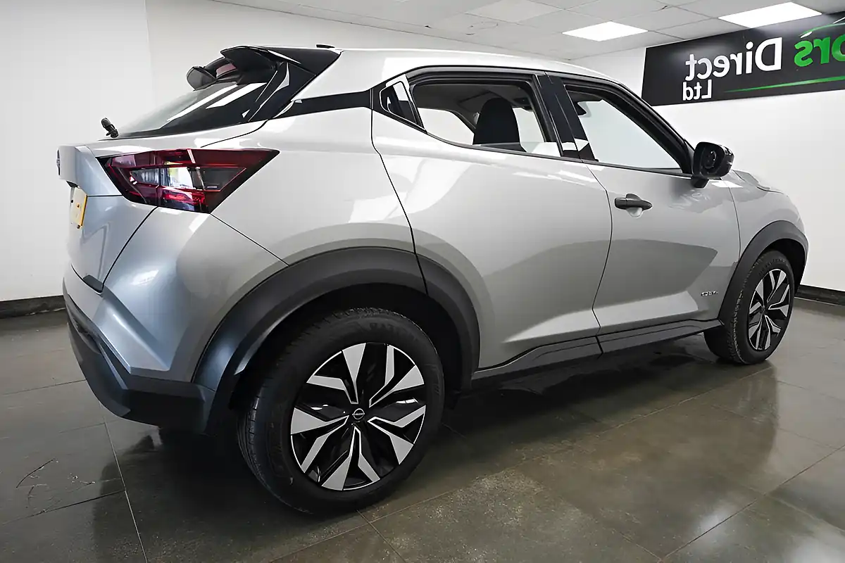 Used 2024 Nissan Juke Acenta Premium Silver - Interior and Exterior details 5