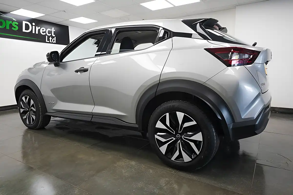Used 2024 Nissan Juke Acenta Premium Silver - Interior and Exterior details 6