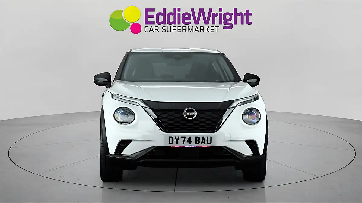 Used 2024 Nissan Juke Acenta Premium White - Interior and Exterior details 2