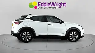Used 2024 Nissan Juke Acenta Premium White - Interior and Exterior details 8