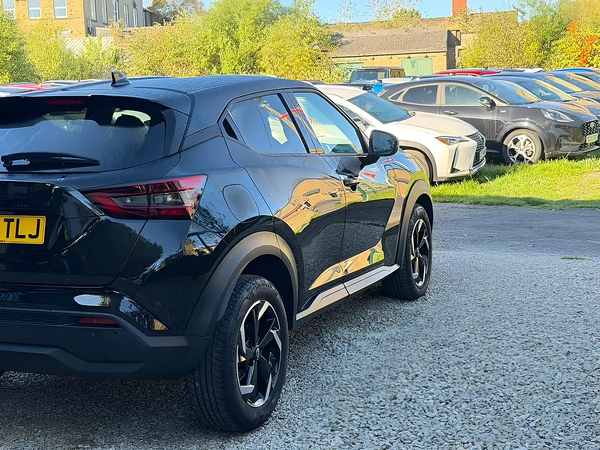 Used 2024 Nissan Juke N-Connecta Black - Interior and Exterior details 12