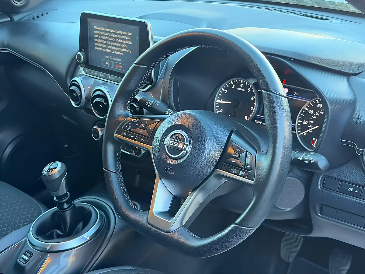 Used 2024 Nissan Juke N-Connecta Black - Interior and Exterior details 16
