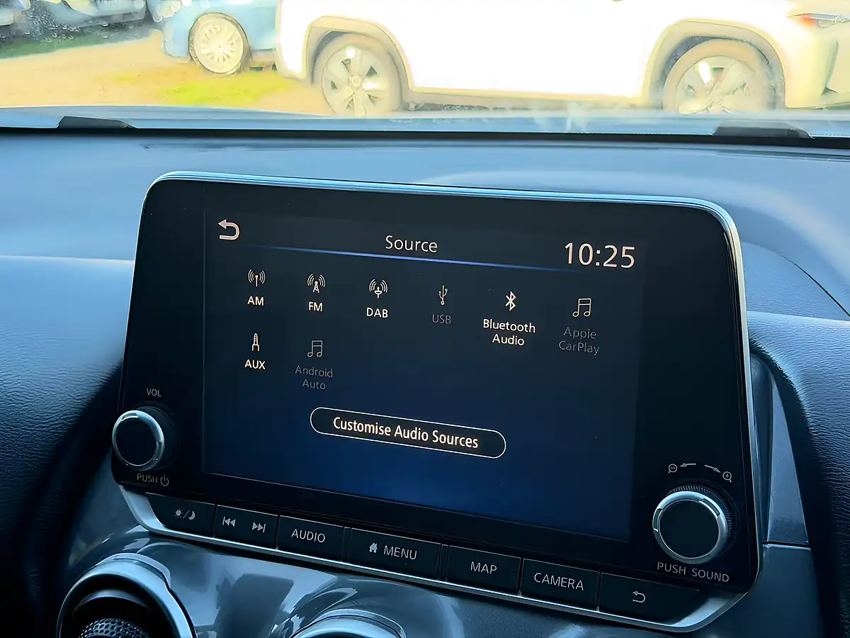 Used 2024 Nissan Juke N-Connecta Black - Interior and Exterior details 19