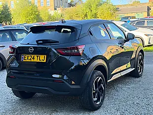 Used 2024 Nissan Juke N-Connecta Black - Interior and Exterior details 9