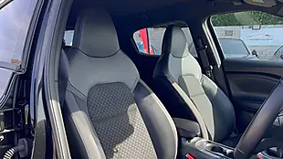 Used 2024 Nissan Juke N-Connecta Black - Interior and Exterior details 11