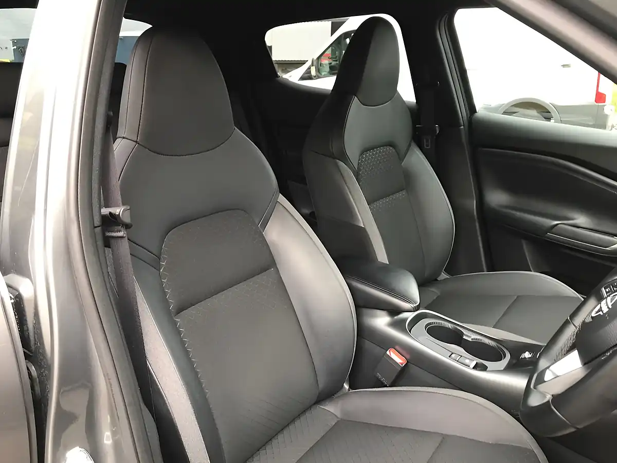 Used 2024 Nissan Juke N-Connecta Grey - Interior and Exterior details 10