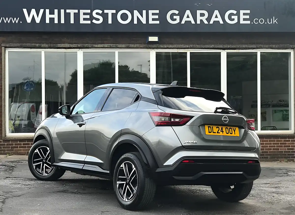 Used 2024 Nissan Juke N-Connecta Grey - Interior and Exterior details 8
