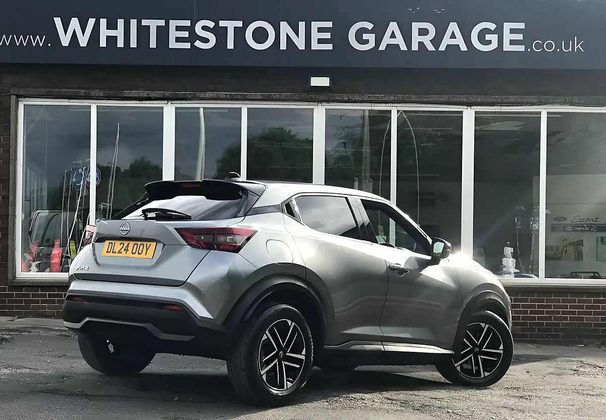 Used 2024 Nissan Juke N-Connecta Grey - Interior and Exterior details 9
