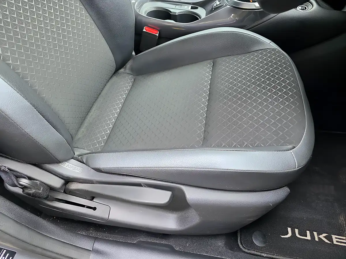 Used 2024 Nissan Juke N-Connecta Grey - Interior and Exterior details 18