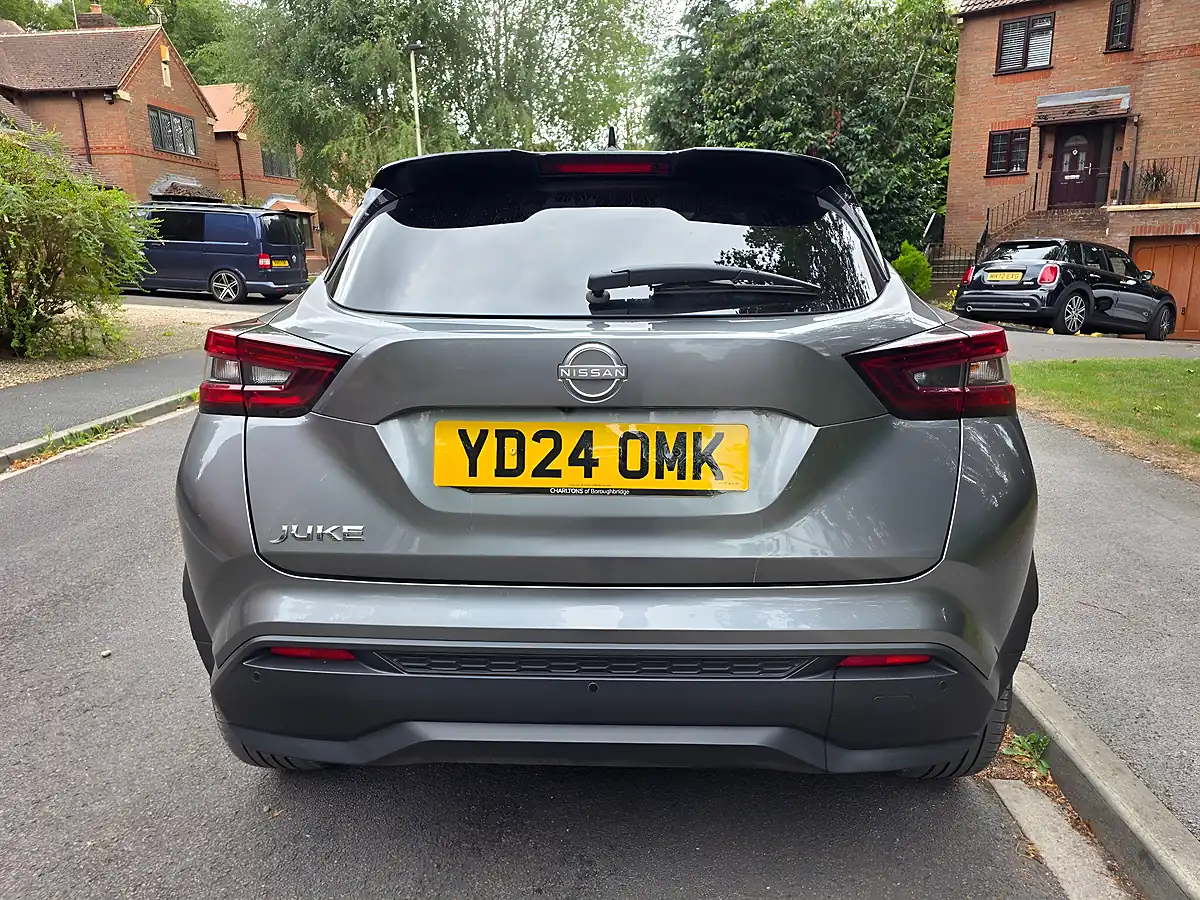 Used 2024 Nissan Juke N-Connecta Grey - Interior and Exterior details 6