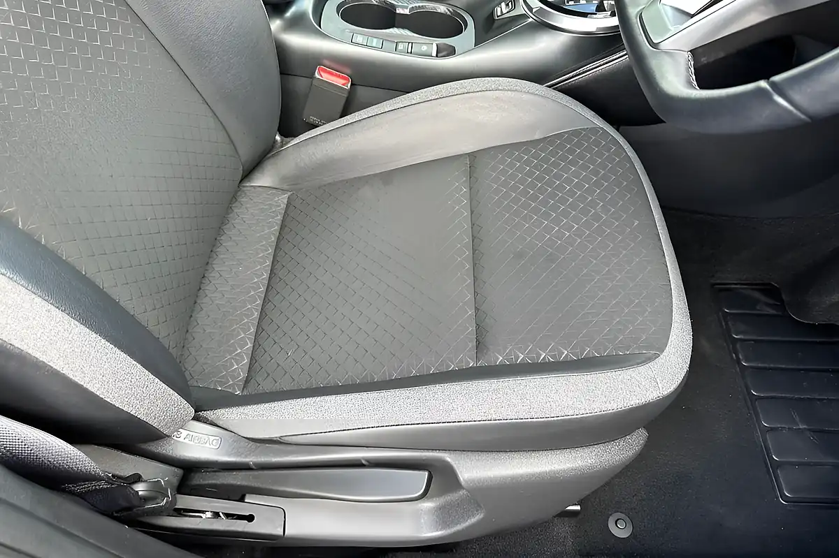 Used 2024 Nissan Juke N-Connecta Grey - Interior and Exterior details 17