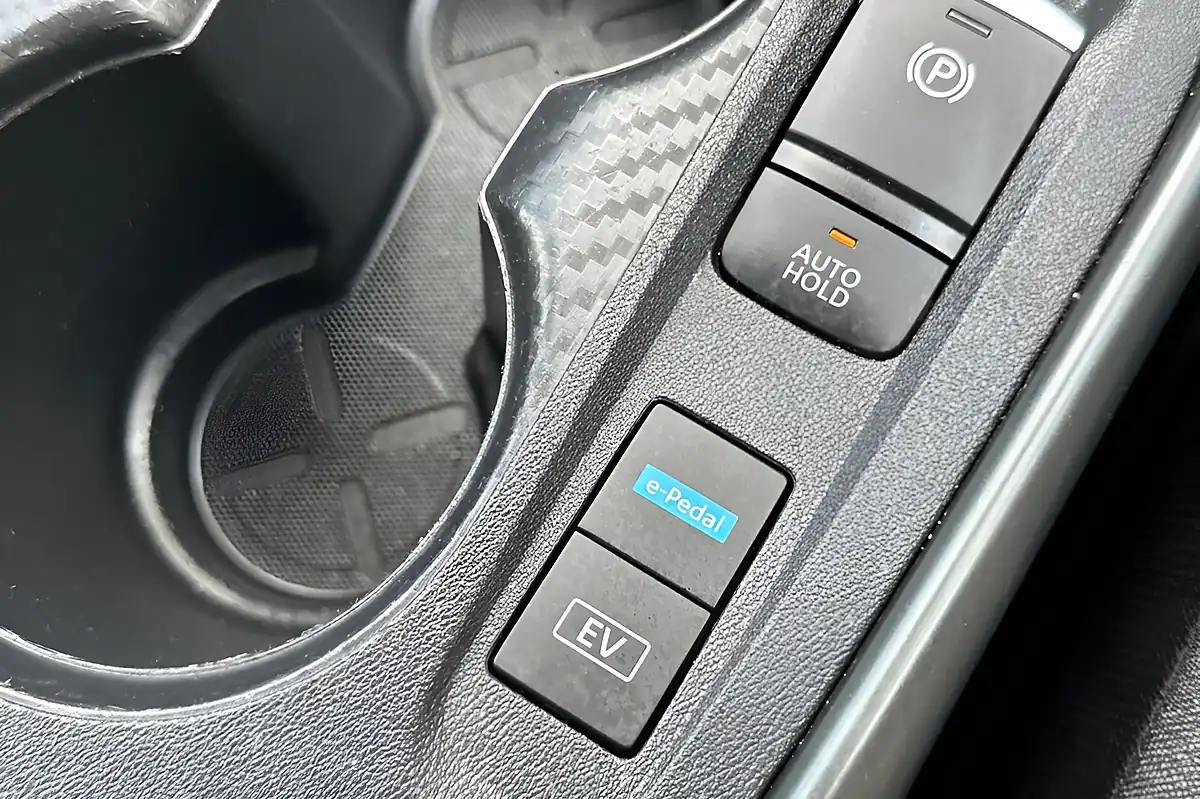 Used 2024 Nissan Juke N-Connecta Grey - Interior and Exterior details 20
