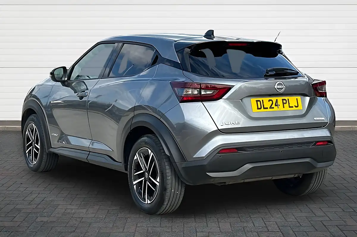 Used 2024 Nissan Juke N-Connecta Grey - Interior and Exterior details 5