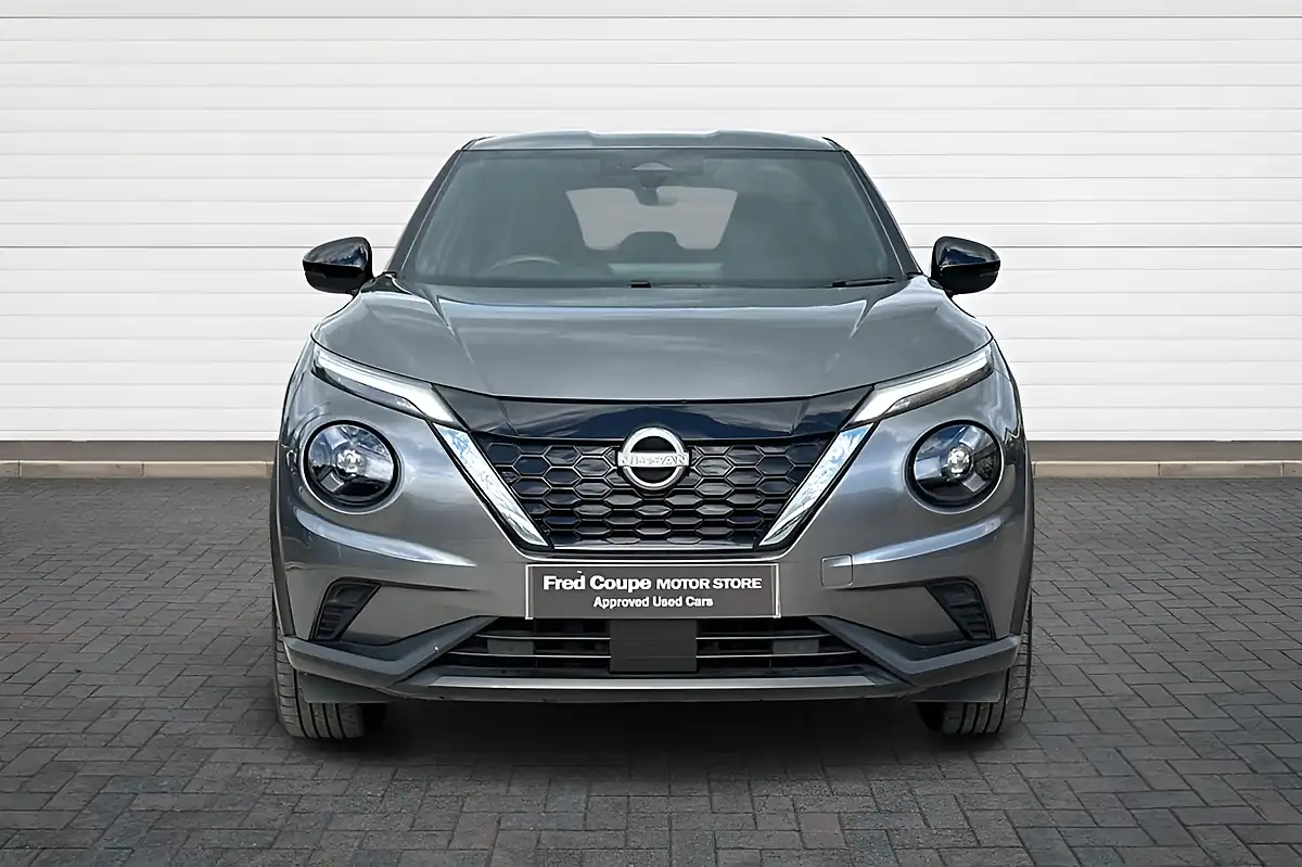 Used 2024 Nissan Juke N-Connecta Grey - Interior and Exterior details 8