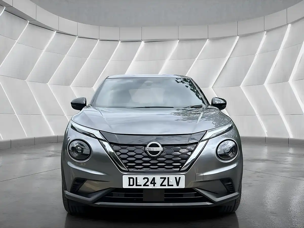 Used 2024 Nissan Juke N-Connecta Grey - Interior and Exterior details 3
