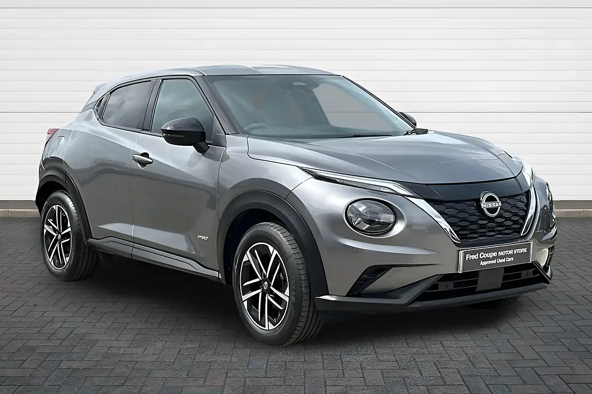 Used 2024 Nissan Juke N-Connecta Gun Metal - Front View