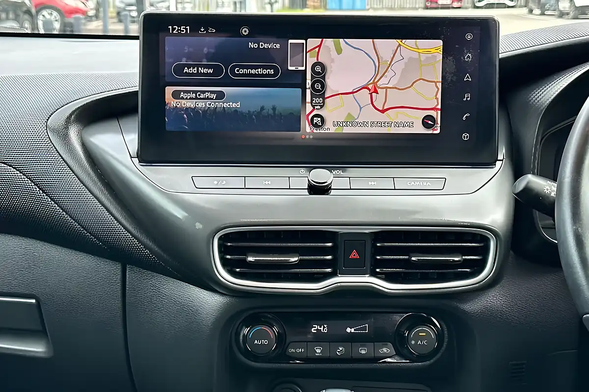 Used 2024 Nissan Juke N-Connecta Gun Metal - Interior and Exterior details 12