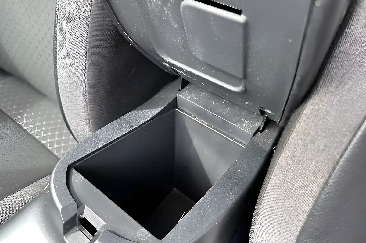 Used 2024 Nissan Juke N-Connecta Gun Metal - Interior and Exterior details 14
