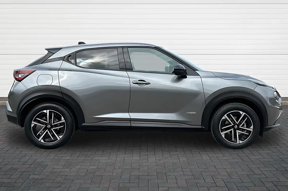 Used 2024 Nissan Juke N-Connecta Gun Metal - Interior and Exterior details 2