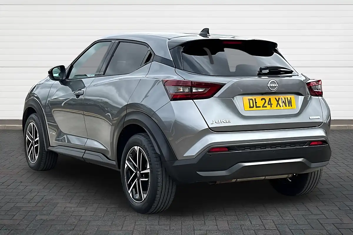 Used 2024 Nissan Juke N-Connecta Gun Metal - Interior and Exterior details 5